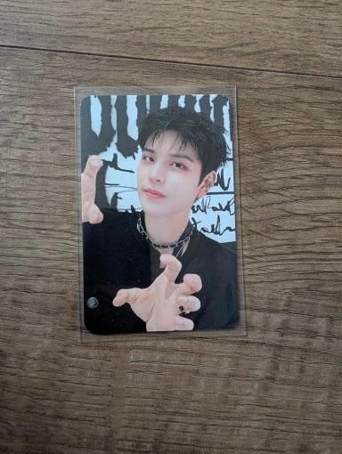 Stray Kids - DominATE OFFLINE Photocard.