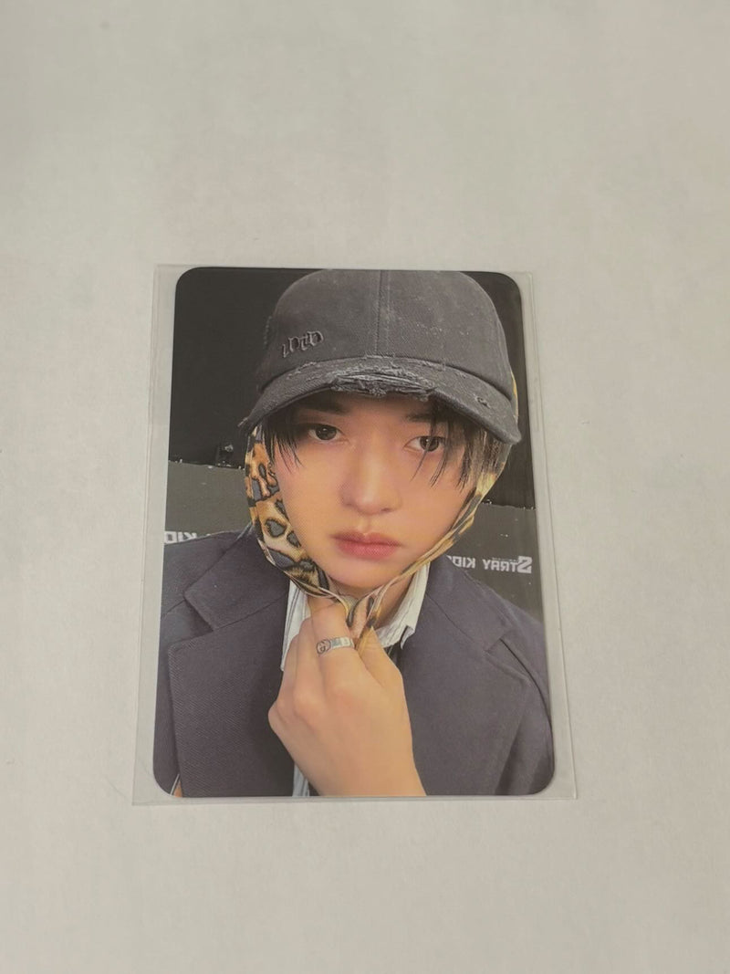 STRAY KIDS - KARMA POP UP (LEE KNOW)