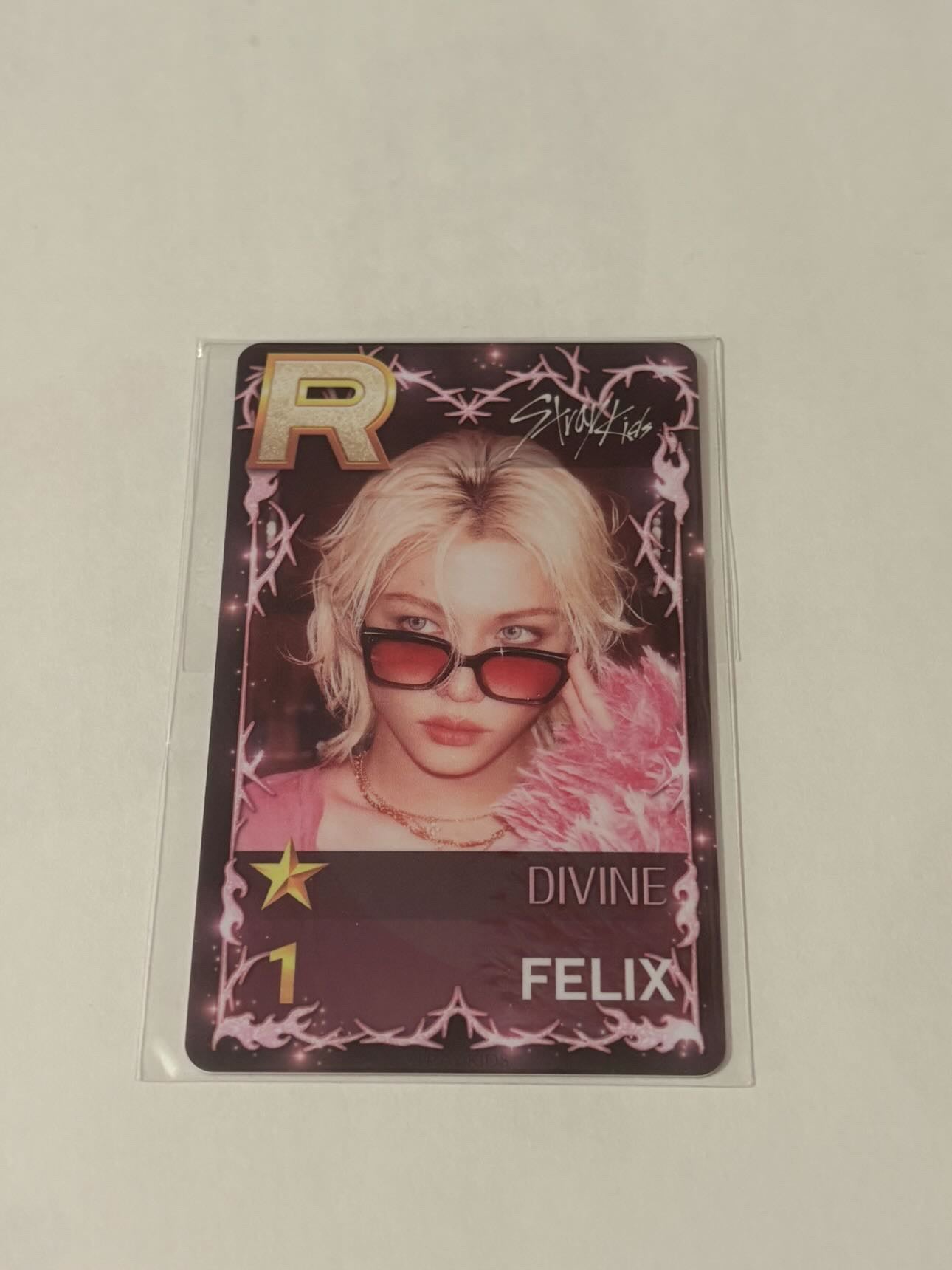 STRAY KIDS - SSJYP DIVINE (FELIX)