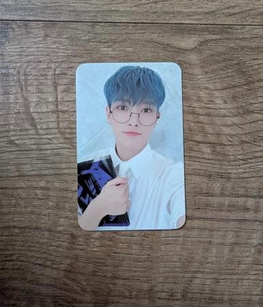ATEEZ - Hongjoong The World Ep 2 Photocard.