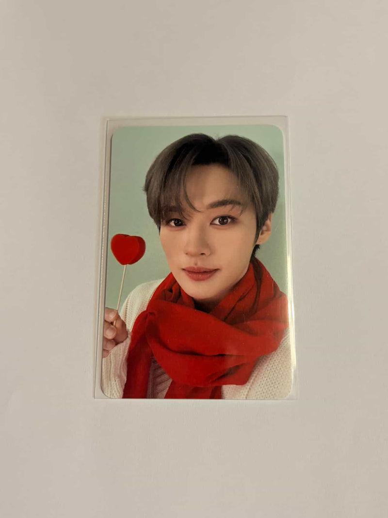 Stray Kids - Lee Know ; Nacific.